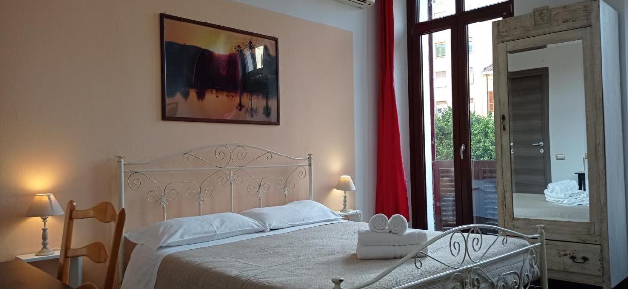 Onlyrooms III - Piazza Jenne Cagliari Zewnętrze zdjęcie