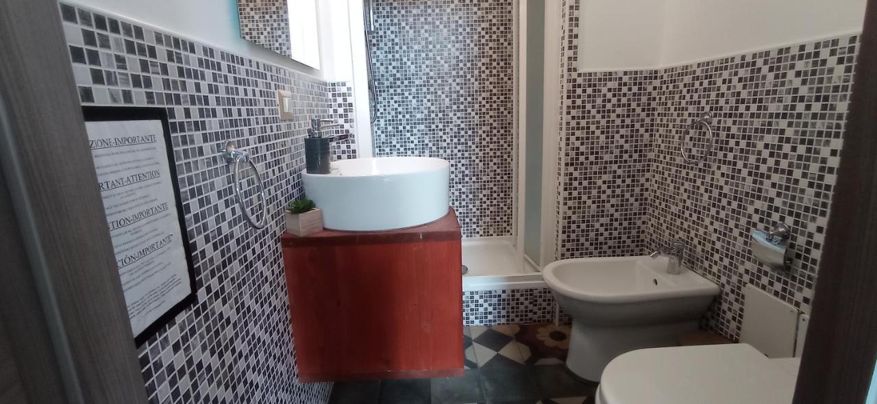 Onlyrooms III - Piazza Jenne Cagliari Zewnętrze zdjęcie